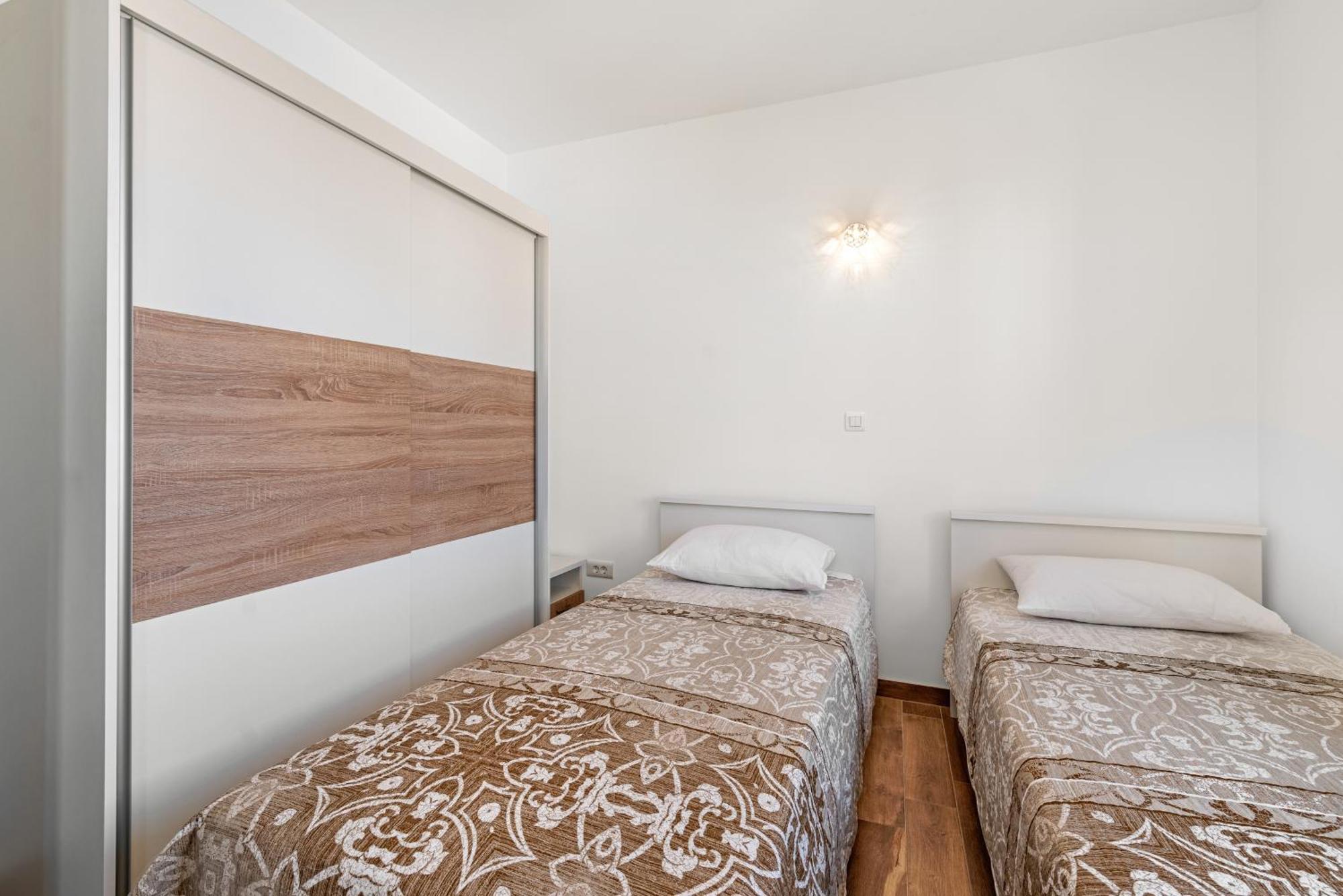 Apartments Boomerang Rogoznica  Zimmer foto